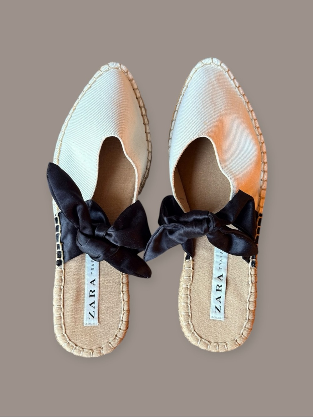 NWOT ZARA Cream Canvas Slip-On Espadrille Mules with Black Bow